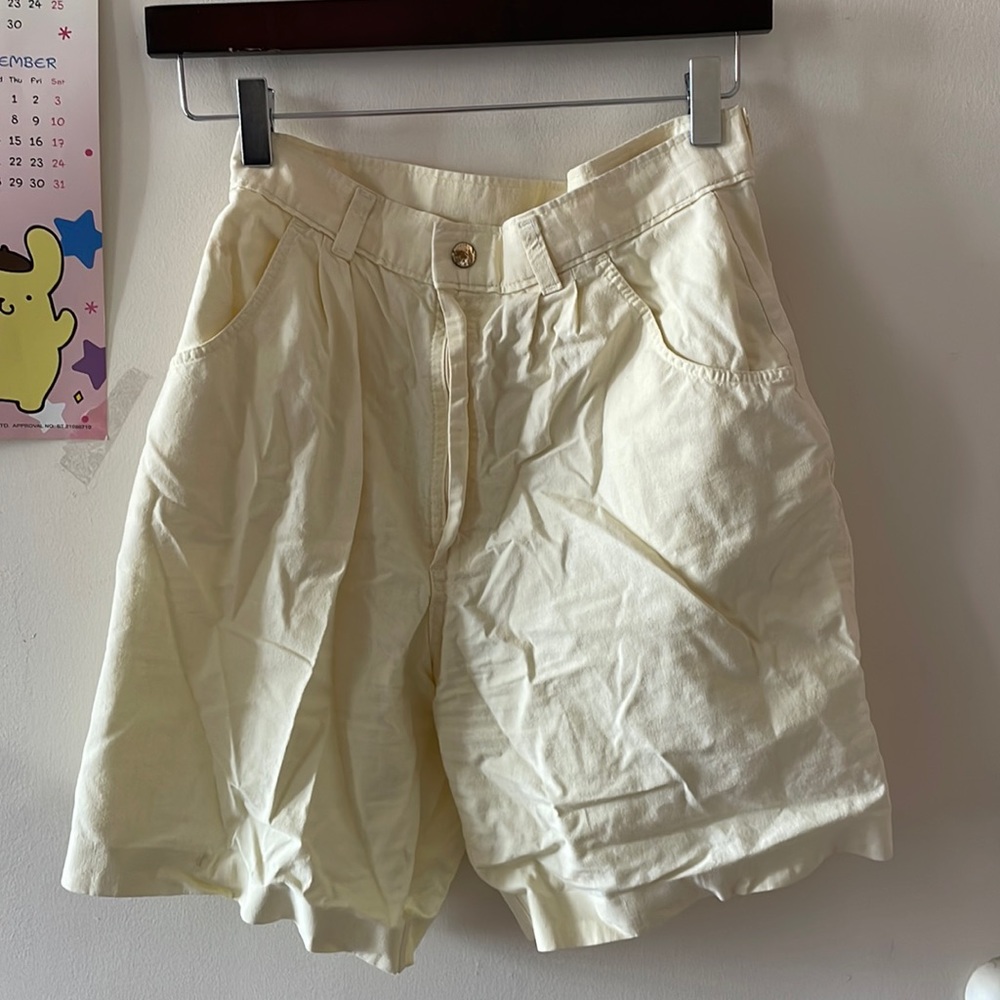 Vintage high waisted shorts size xs